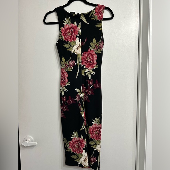 New Le Château Floral Dress - Picture 2 of 6